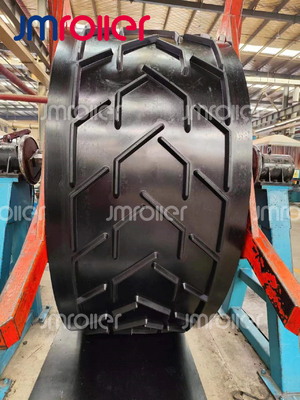 quality Chevron patterned conveyor belt delivers superior anti-slip performance and durability for efficient industrial material handling factory